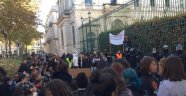 Fransa'da 'kara salı': 60 lise kapatıldı