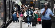Fransa'daki binlerce İngiliz tatilci karantinadan kurtulmak için dönüş yolunda