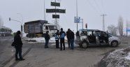 Freni boşalan kamyon 3 araca çarparak durabildi