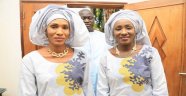 Gambiya'da bir devlet başkanı, iki first lady