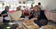 Gelin ile görümce sırt sırta verince..