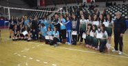 Genç Kızlar Voleybolda Turgut Özal Anadolu Lisesi 1.oldu