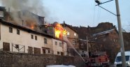 Giresun'da ahşap ev alevlere teslim oldu