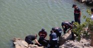 Gölette erkek cesedi bulundu