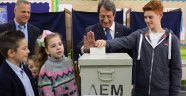 Güney Kıbrıs'ta seçimin galibi Nikos Anastasiadis oldu