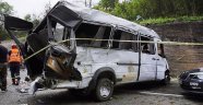 Gürcistan'da minibüs devrildi: 4 ölü, 16 yaralı