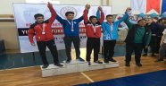 Güreşçiler Malatya'dan madalyalarla döndü