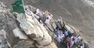 Hacı adaylarının Hira Dağı'na zorlu tırmanışı