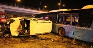 Hafif ticari araç ile otobüs çarpıştı: 1 yaralı
