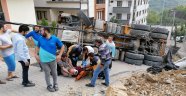 Hafriyat yüklü kamyon devrildi: 1 yaralı