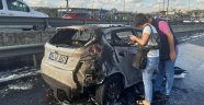 Haliç Köprüsü'nde otomobil alev alev yandı
