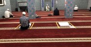 Hamburg Merkez Cami'de 6 hafta sonra ilk namaz