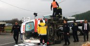 Hasta taşıyan ambulans kaza yaptı: 4 yaralı