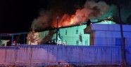Hastane çatısında çıkan yangın güçlükle kontrol altına alındı