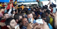 Havaalanında coşkulu karşılama