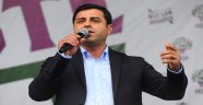 HDP'liler, seçim sonucunu Bakırköy'de kutladı
