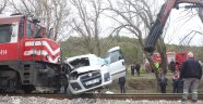 Hemzemin geçit faciası: 2 ölü 2 yaralı