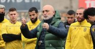 Hikmet Karaman'dan futbolculara ültimatom