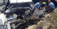 Hurdaya dönen araçlardan 3 yaralı çıktı