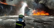 İdlib'de akaryakıt pazarına hava saldırısı