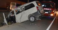 İki araç kafa kafaya çarpıştı: 2 ölü