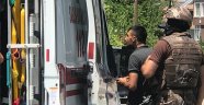 İntihar girişiminde bulunan şahıs, Özel Harekat tarafından alındı