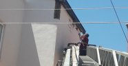 İpe takılan ebabil kuşu kurtarıldı