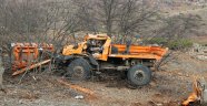 İş makinesi şarampole yuvarlandı: 1 ölü 1 yaralı