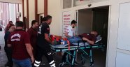 İş makinesinden düşen operatör yaralandı