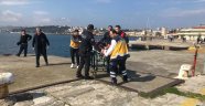 İskeleden denize atlayan şahsı polis kurtardı