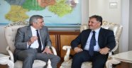 (İSO) Başkanı Bahçıvan Başkan Çakır'ı ziyaret etti