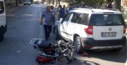 Isparta'da otomobil tescilsiz motosikletle çarpıştı : 2 yaralı
