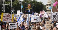 İsrailliler Netanyahu'yu istifaya çağırıyor