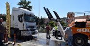 İzmir'de tır ile kamyon çarpıştı: 1 yaralı
