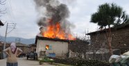 İzmir'de yangın dehşeti: 1 ölü