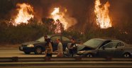 Kaliforniya'da alevler hızla ilerliyor