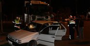 Kamyon ile otomobil çarpıştı: 5 yaralı...