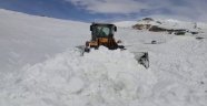 Kar kalınlığı 7 metreyi buldu