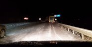 Kar küreme aracı kaza yaptı