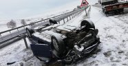 Kar yağışı trafik kazasına neden oldu