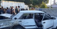 Karaman'da kamyon ile otomobil çarpıştı: 2 yaralı