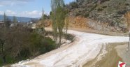 Karayolu sondaj suyundan geçit vermiyor