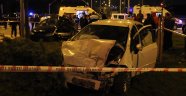 Kartepe'de iki otomobil çarpıştı: 1 ölü