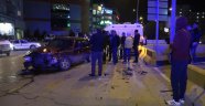 Kavşakta iki otomobil çarpıştı: 4 yaralı