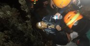 Kaybolan yaşlı kadını 30 kişilik arama kurtarma ekibi buldu