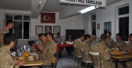 Kaymakam Şahin Mehmetçikle iftarda bir araya geldi