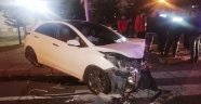 Kayseri'de 2 araç kavşakta çarpıştı: 4 yaralı