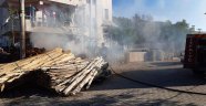 Kereste yangını büyümeden söndürüldü