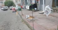 Kiracısına kızan iş yeri sahibi marketin önünü tel örgü ile kapattı