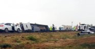 Kızıltepe'de demir yüklü tır devrildi: 1 ölü
